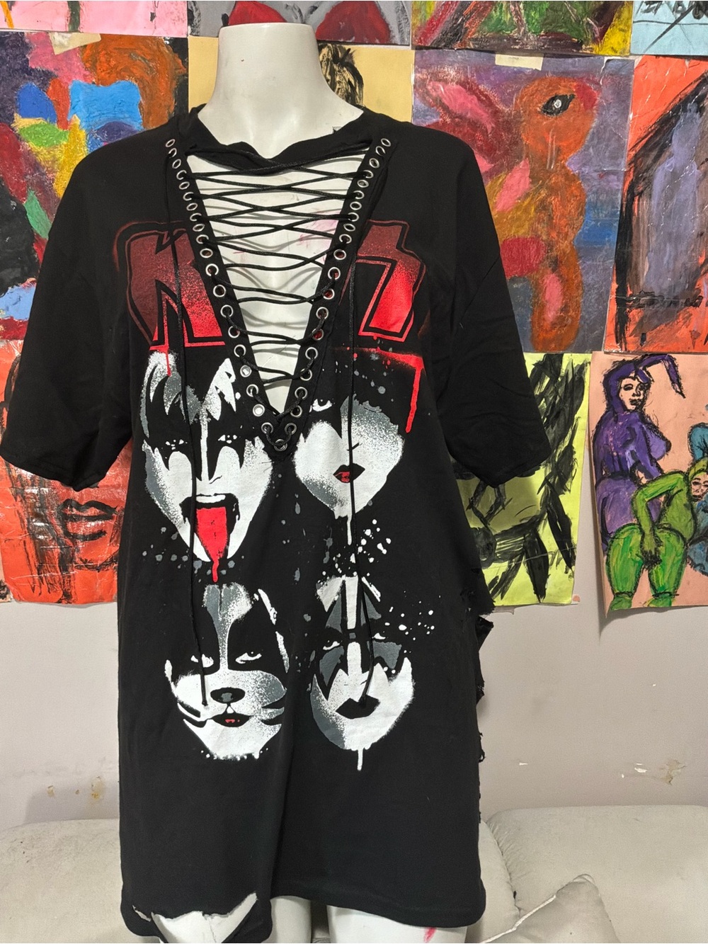 Kiss Black Lace-Up Short Sleeve Band Tee with Red & White Graphic